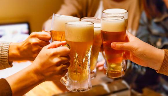 “Los peruanos somos cerveceros y nos gusta disfrutar de una cerveza. Lo que tenemos que aprender es a disfrutar siempre con moderación", asegura Walter Proetzel. (Foto: iStock)