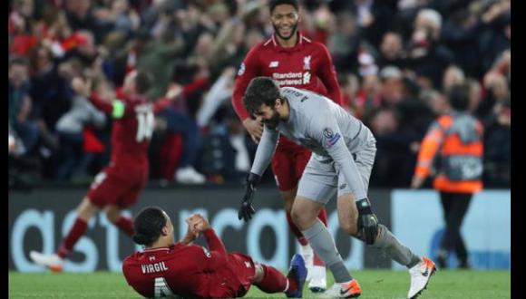 La emotiva celebración de Liverpool tras pase a la final. (Foto: AFP)