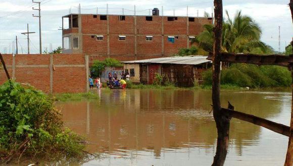 Desborde del río Piura deja unas 115 familias afectadas
