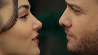 El crossover de “Love Is in the Air” con “Erkenci Kuş” que solo descubrieron los verdaderos fans