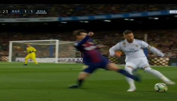 Lionel Messi perdió los papeles en el Barcelona vs. Real Madrid y le entró de mala manera a Sergio Ramos. (Foto: captura de YouTube)