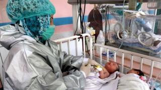 La ‘heróica’ enfermera que salvó a tres recién nacidos de las terribles explosiones en Beirut