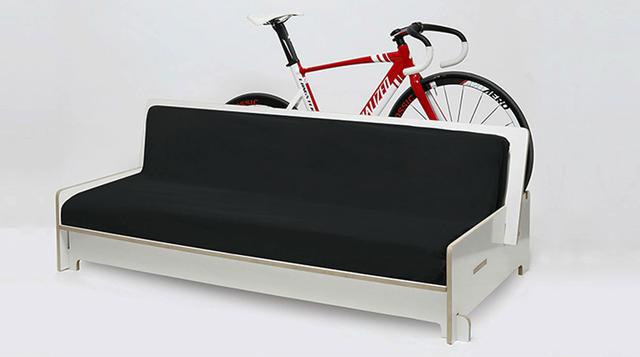 Para ciclistas: coloca tu bicicleta en estos curiosos muebles - 1