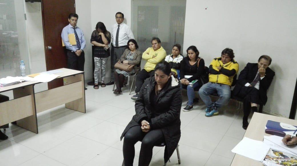 La suboficial PNP Patricia Ferro Robles ( 40 ) recibió el dinero por error de una cajera de una cooperativa de ahorro fue sentenciada a prisión suspendida. (CSJ)