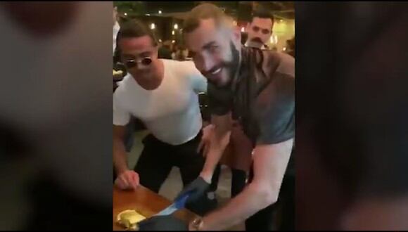 Es la segunda visita del delantero del Real Madrid al restaurante del turco y esta vez hizo un pedido "un poco caro". (Foto: Captura de YouTube)