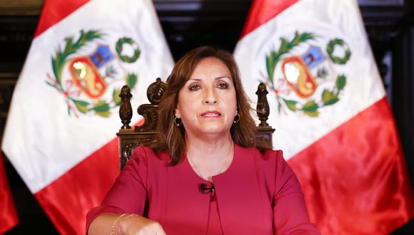 Dina Boluarte dijo que el Congreso debe entender que tiene una responsabilidad histórica. “El día de mañana (lunes) voten por el Perú, a favor del país, adelantando las elecciones al 2023 y digamos al Perú entero que nos vamos todo”