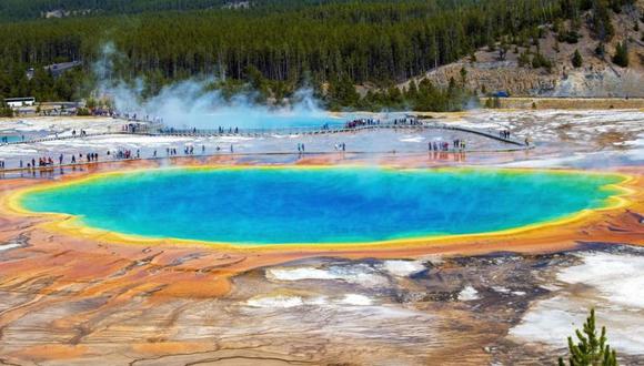 Los manantiales termales de Yellowstone albergan microorganismos capaces de vivir en condiciones extremas. (Foto: Getty)