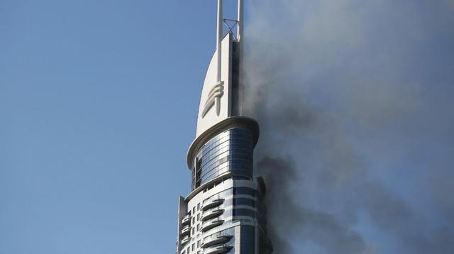Así quedó el lujoso hotel que se incendió en Dubái - 4
