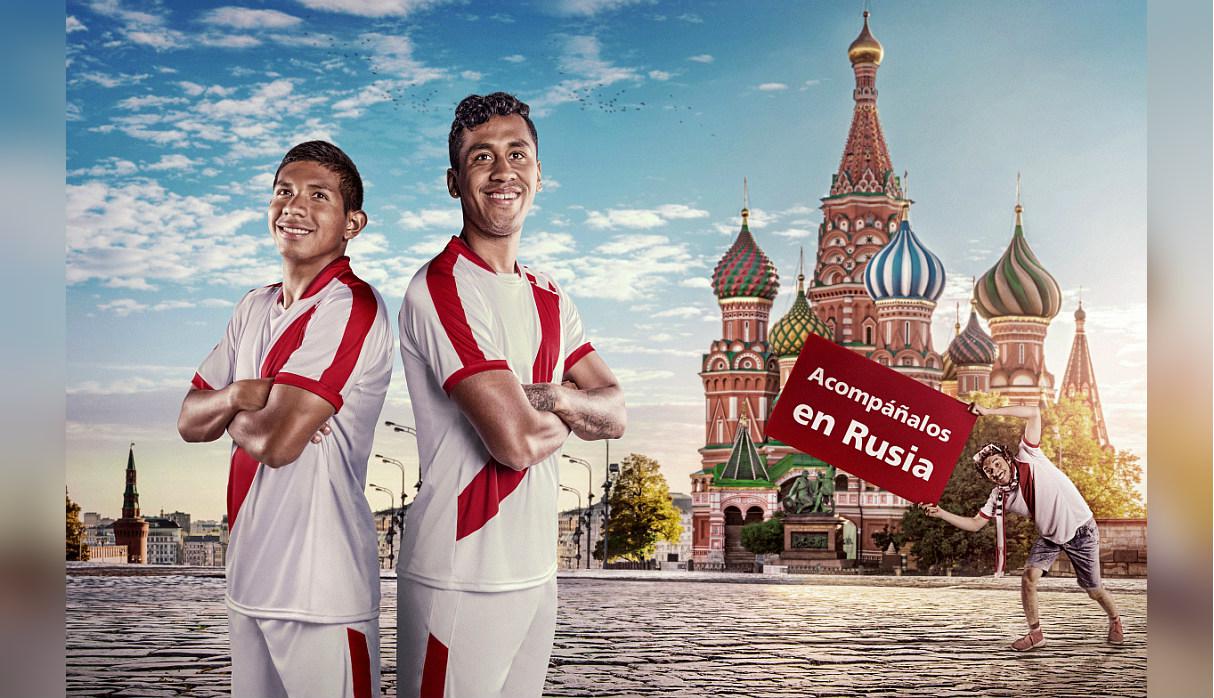 Scotiabank anunció que los jugadores de la selección peruana Renato Tapia y Edison Flores serán los nuevos embabajdores de la marca. Ambos futbolistas participarán en la campaña del banco para premiar sus clientes a los partidos en el Mundial de Rusia 2018.
La entidad informó que busca impulsar la bancarización con la oferta de productos como Cuenta Free, Cuenta Sueldo y otros, que no tienen costos para los usuarios. También apuntan a fomentar del desarrollo de valores gracias al fútbol. "Que mejor manera de hacerlo que a través de nuestros flamantes embajadores deportivos como Renato Tapia y Edison Flores. Jóvenes talento cuya vida es un ejemplo para nuestra juventud", indicó Ignacio Quintanilla, vicepresidente senior de Banca Retail de Scotiabank. (Foto: Scotiabank)