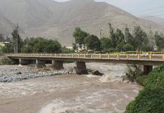 Puente de Chosica sufre daños por elevado caudal del Rímac