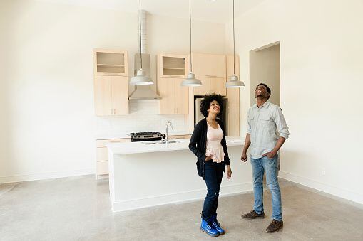 Si se busca la compra para alquiler inmediato o para pronta mudanza, la vivienda en estreno será la opción ideal. (Foto: Getty Images)