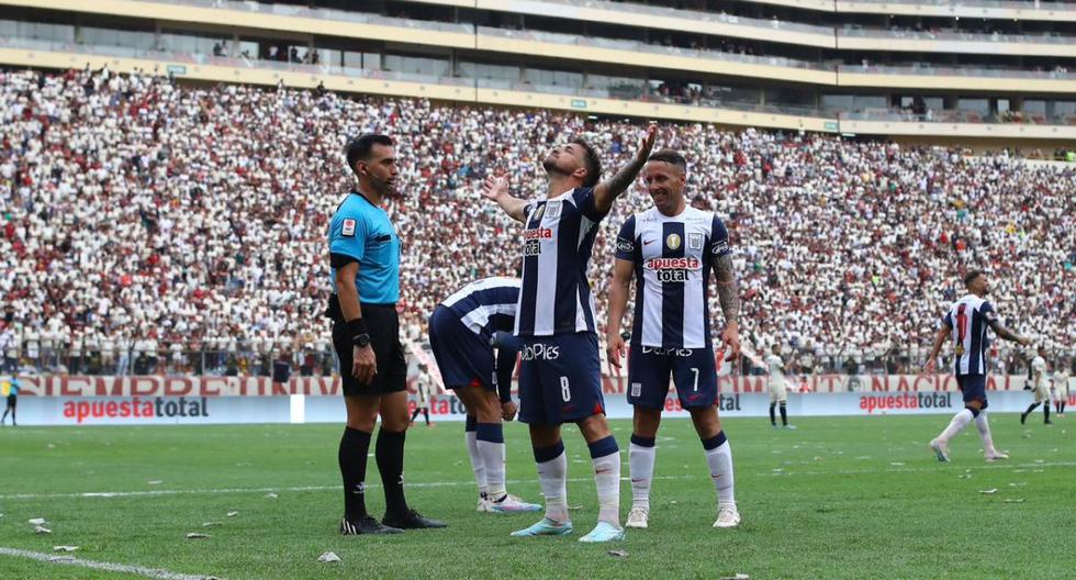 Gabriel Costa celebra el segundo de Alianza. La 'U' pudo igualarlo al final, pero no le alcanzó. (Foto: GEC)