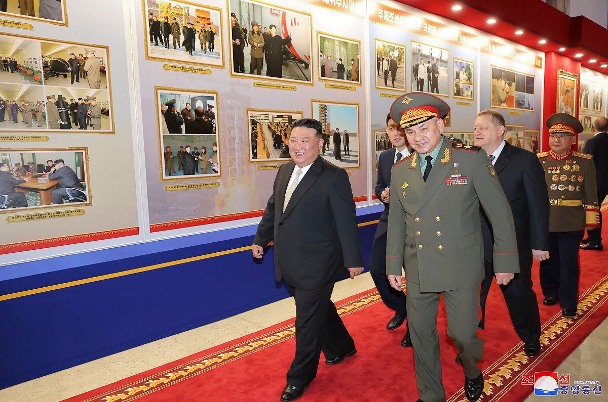 North Korean leader Kim Jong-un visits the weapons exhibition house with Russian Defense Minister Sergei Shoigu and members of the military delegation in Pyongyang on July 27, 2023. 