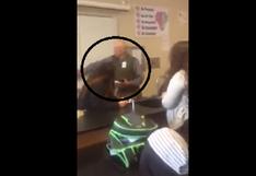 Chile: Profesor agarra del cabello a alumna que lo insultó
