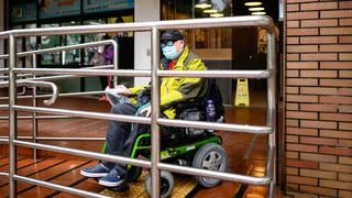 Hong Kong: la misión imposible de los discapacitados para encontrar una mascarilla