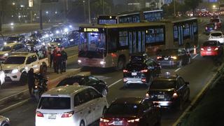 Bus del Metropolitano se despistó en la Vía Expresa y seis pasajeros resultaron heridos