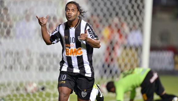 Las mágicas jugadas de Ronaldinho que no veremos en Brasil 2014