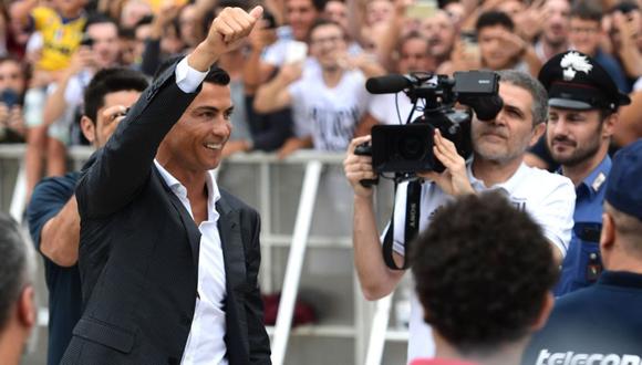 Cristiano Ronaldo y su primer encuentro con los hinchas de la Juventus. (Foto: AFP)