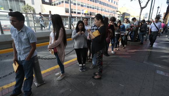 “Con el decreto de urgencia que hoy hemos publicado y es oficial en El Peruano vamos generar un millón de puestos de trabajo”, afirmó Martín Vizcarra. (Foto: GEC)