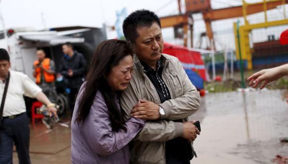China eleva a 396 la cifra de muertes en naufragio de crucero