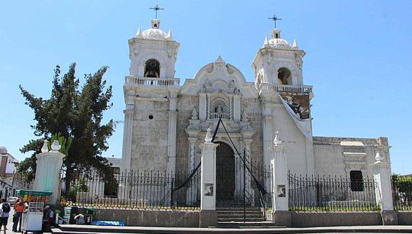 Templos como el de Santa Marta s&iacute; resultaron afectados por las lluvias.(Foto: Carlos Zanabria)