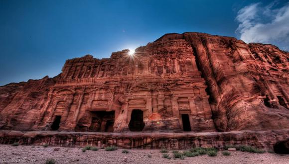 A Petra se le conoce como ciudad rosada por sus construcciones en piedra arenisca de tonalidades rosas.  El sitio arqueológico solía recibir más de 2.500 turistas al día. / Foto: Visit Petra.