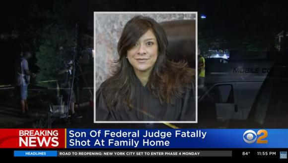 Atacante vestido de FedEx entra a la casa de una jueza federal en EE.UU., mata a su hijo y deja herido a su esposo. Foto: Captura de video CBS New York