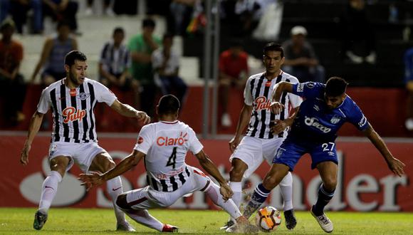 Libertad de Paraguay y Atlético Tucumán se enfrentarán este jueves (5:15 p.m. EN VIVO ONLINE por FOX Sports 2) en un duelo clave para el pasaje a siguiente ronda. (Foto: Reuters)