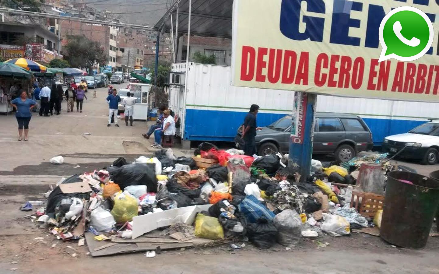 Vía WhatsApp: basura satura calles cerca a hospitales en Comas - 1