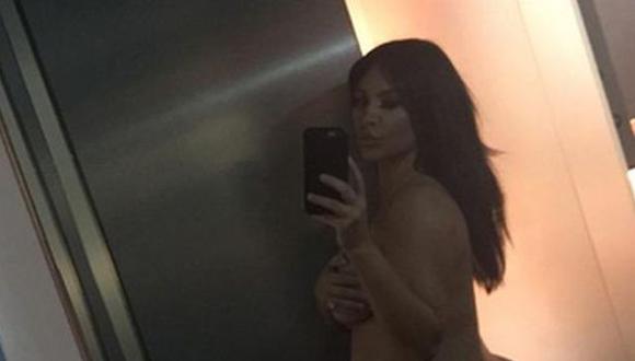 Kim Kardashian se desnuda para aclarar que su embarazo va bien