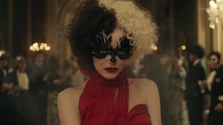 Disney presentó a Emma Stone como la villana de la película “Cruella” en su primer tráiler