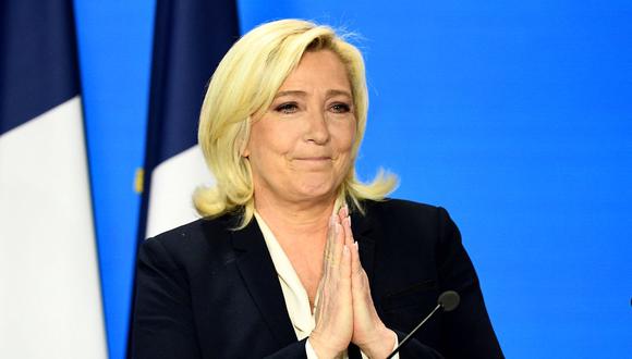 La candidata presidencial del partido de extrema derecha francés Rassemblement National (RN), Marine Le Pen, reacciona tars los resultados de las elecciones en Francia. (CHRISTOPHE ARCHAMBAULT / AFP).