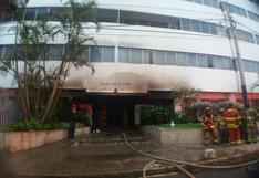San Isidro: incendio en edificio multifamiliar dejó cuatro heridos [VIDEO]
