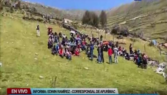 Esta previsto que una comitiva del Minem, encabezada por su titular, se reúna este miércoles con los manifestantes. (Captura Canal N)