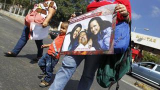 VIDEO: las fotos de Hugo Chávez son el nuevo souvenir chavista en Venezuela