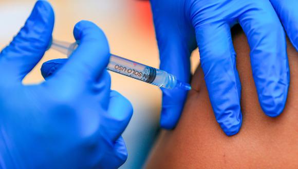 Varios países ya han aprobado la aplicación de una tercera dosis de la vacuna contra el coronavirus. (Foto de archivo: EFE/ José Jacome)