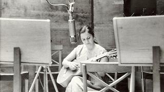 Violeta Parra: cantante chilena hubiera cumplido hoy 101 años