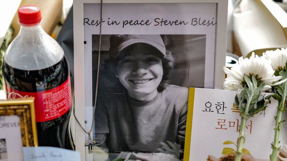 Homenaje a una de las víctimas de Itaewon. / GETTY IMAGES
