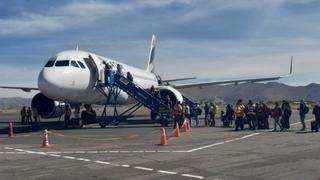 Aeropuerto de Juliaca recibió su primer vuelo comercial en más de tres meses