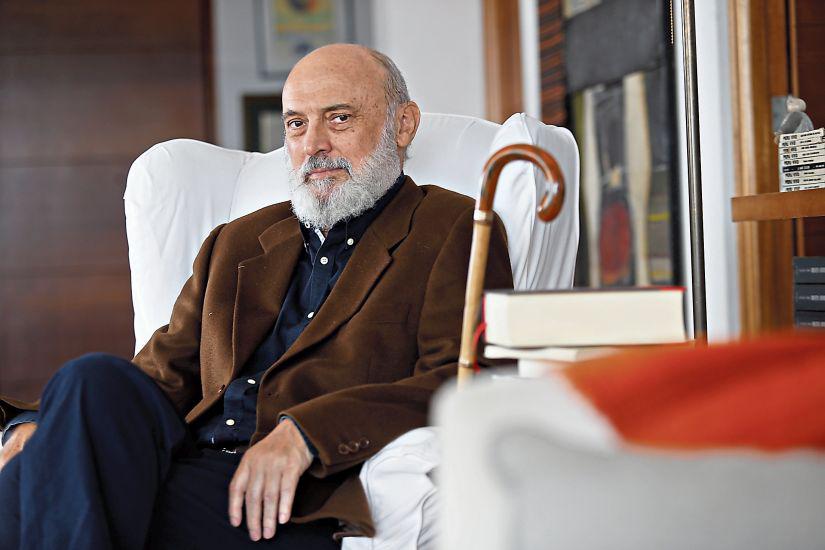 Fernando Ampuero fue subdirector de la revista Caretas, director de Jaque y Somos, editor general de Canal N.