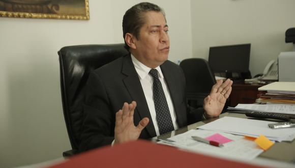 Eloy Espinosa-Saldaña negó haber agredido verbalmente a la secretaria general del TC. (Foto: Andina)