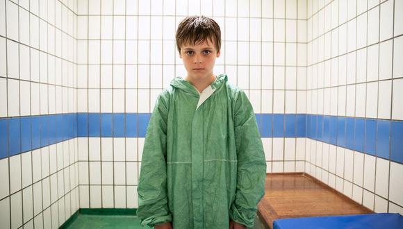 El actor Billy Barrett, interpreta a Ray, un niño de 10 años que asesina a su padrastro abusivo con 60 puñaladas. (Foto: BBC/KUDOS/ ED MILLER)