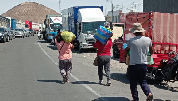 Transportistas de carga acatan paro hoy y continúan bloqueando carreteras | Foto: Yorch Huamaní / Imagen Referencial