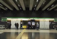 Metro de Santiago reabre sus estaciones casi un año después del estallido social 