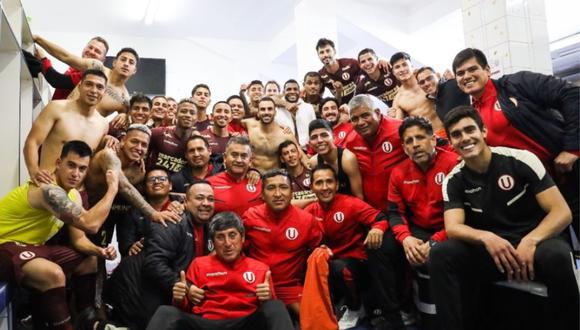 Universitario y el festejo tras su victoria ante Alianza Lima en el clásico. (Foto: Universitario de Deportes)
