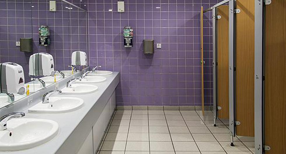 Los baños públicos son un espacio al que todo el mundo tiene acceso. (Foto: IStock)