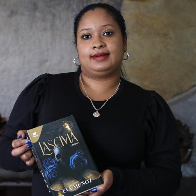 La autora de Wattpad que superó los 220 millones de lecturas con su saga de “militares, mafiosos e infieles”