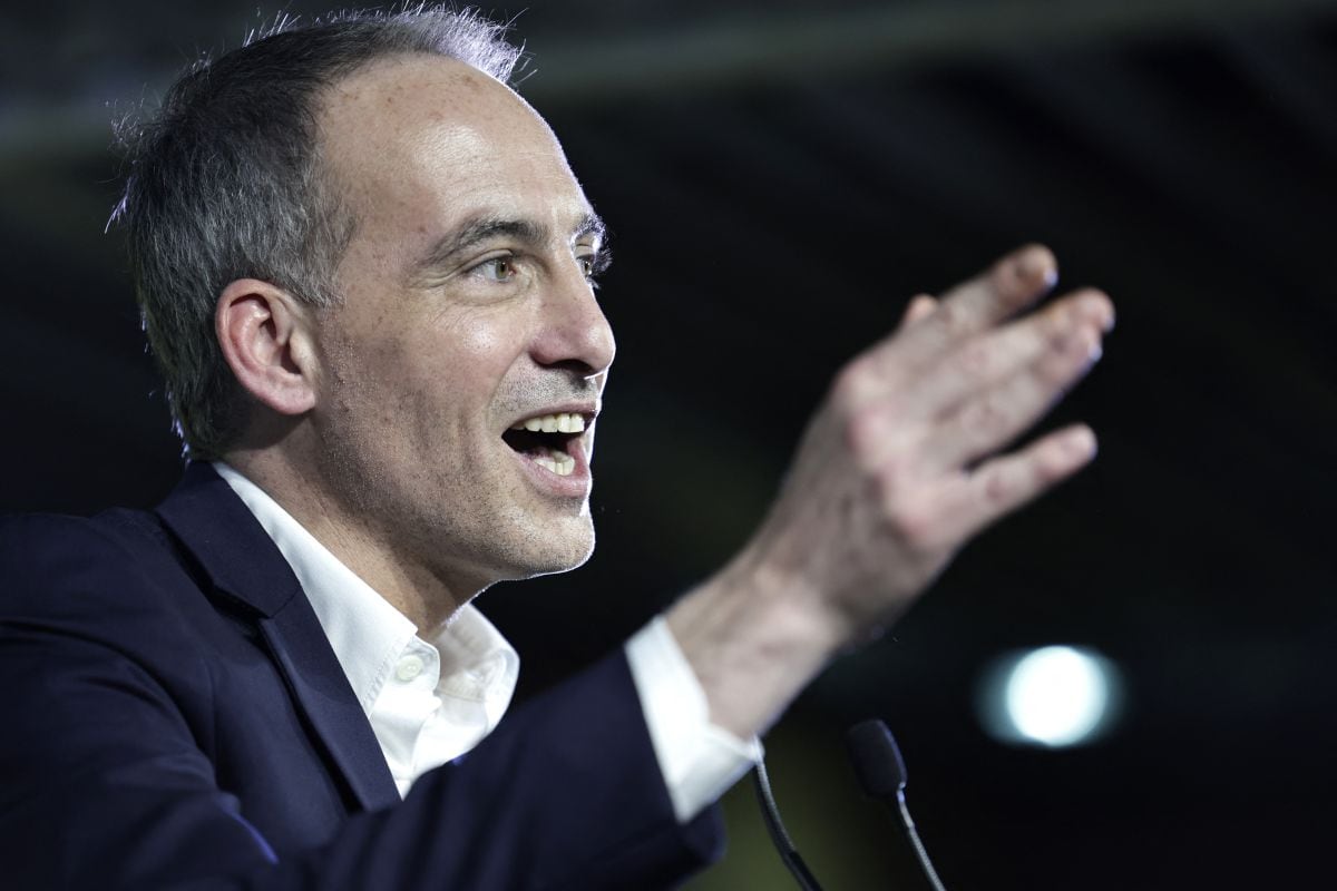 El eurodiputado francés y copresidente del partido político Place Publique, Raphaël Glucksmann, pronuncia un discurso durante el congreso de Place Publique en París el 16 de marzo de 2025 (Foto: Stephane de Sakutin / AFP)