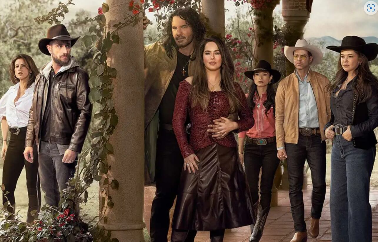 Elenco de "Pasión de gavilanes". En el extremo izquierdo, Zharick León en el rol de Rosario Montes.