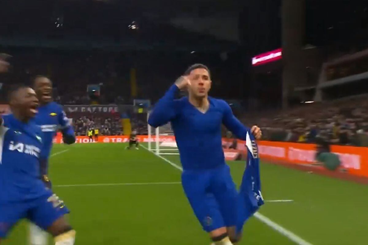 Gol de Enzo Fernández a Dibu Martínez en Aston Villa vs Chelsea por FA Cup